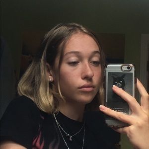 Meet your Posher, Corinne